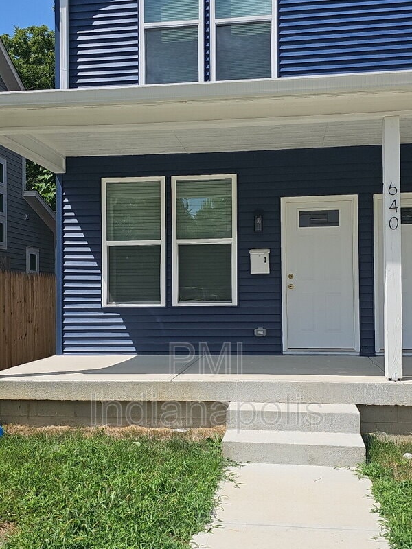Building Photo - 640 N Parker Ave