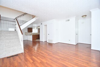 Building Photo - 10018 Knoboak Dr