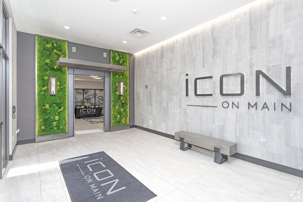 Lobby - ICON on Main - Royal Oak, MI