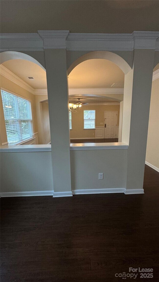 Foto del edificio - 10818 Cove Point Drive