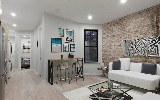 Building Photo - 128 East 86th Street