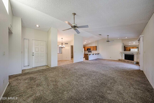 Foto del edificio - 3233 E Desert Cove Ave
