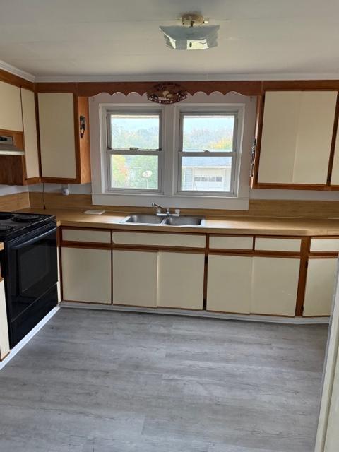 Building Photo - 1312 Standish St