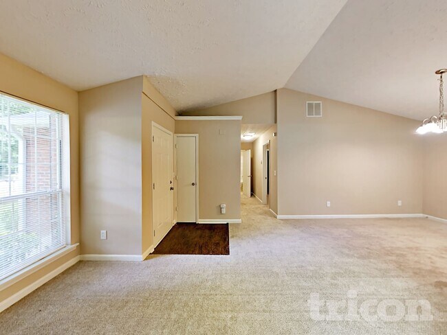 Foto del edificio - 2033 Pine Cone Dr SW