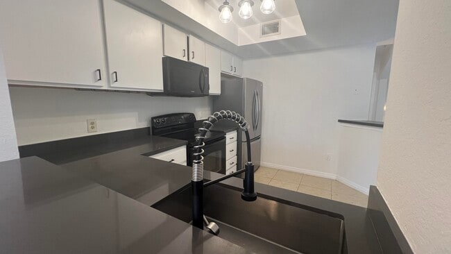 Foto del edificio - 735 SW 148th Ave