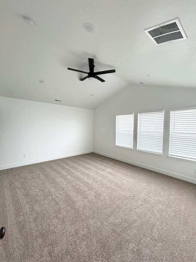 Building Photo - 3396 S 1300 W