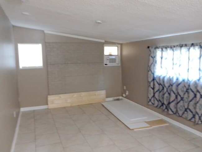 Foto del edificio - 2537 Chris Ct