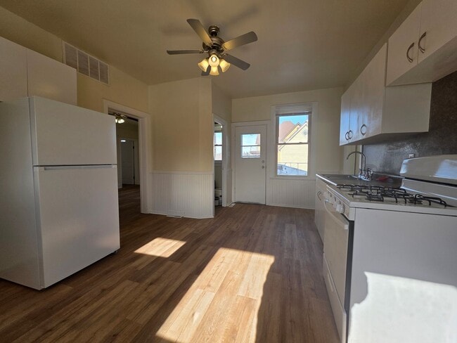 Foto del edificio - 1816 Wollmer St