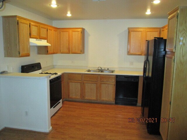 Building Photo - 3687 Starry Beach Ave