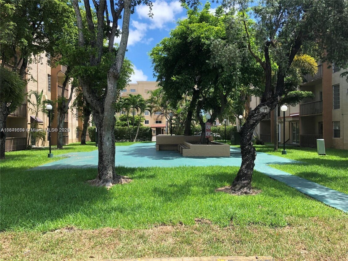 Foto del edificio - 4845 NW 7th St