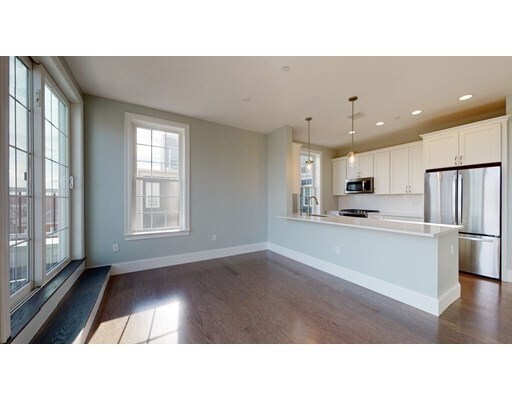 Building Photo - 8 Sanborn St