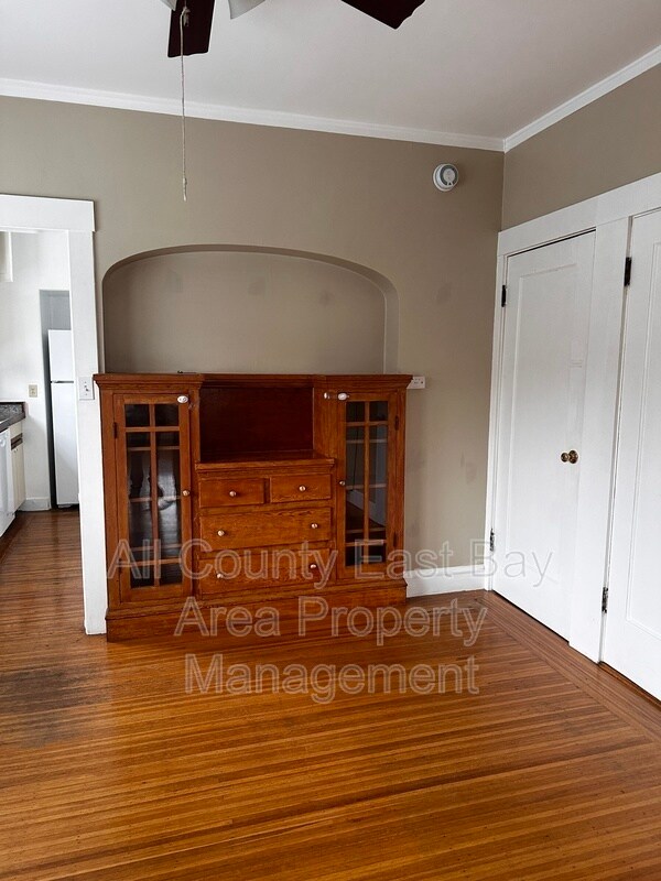 Foto del edificio - 2228 Derby St