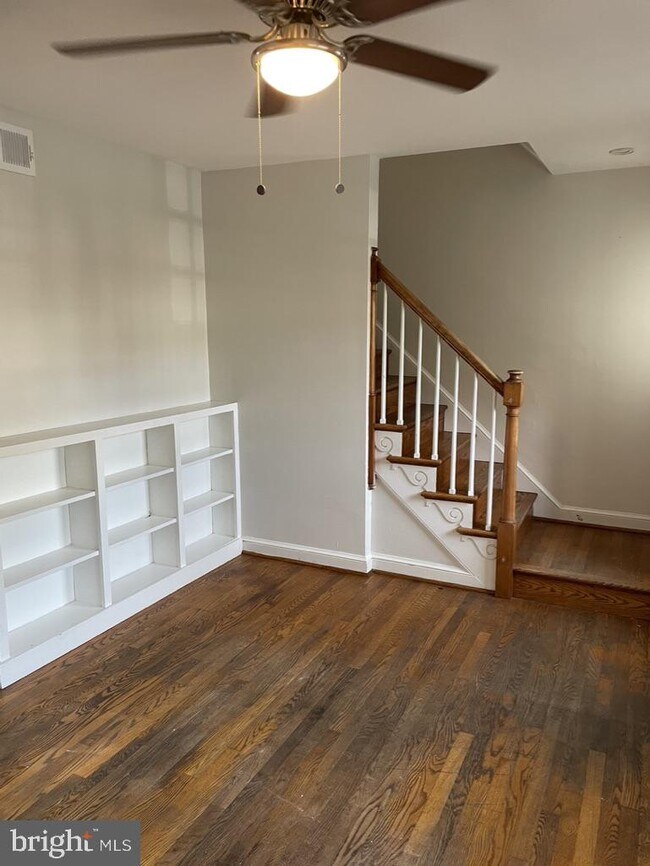 Foto del edificio - 1040 N Monroe St