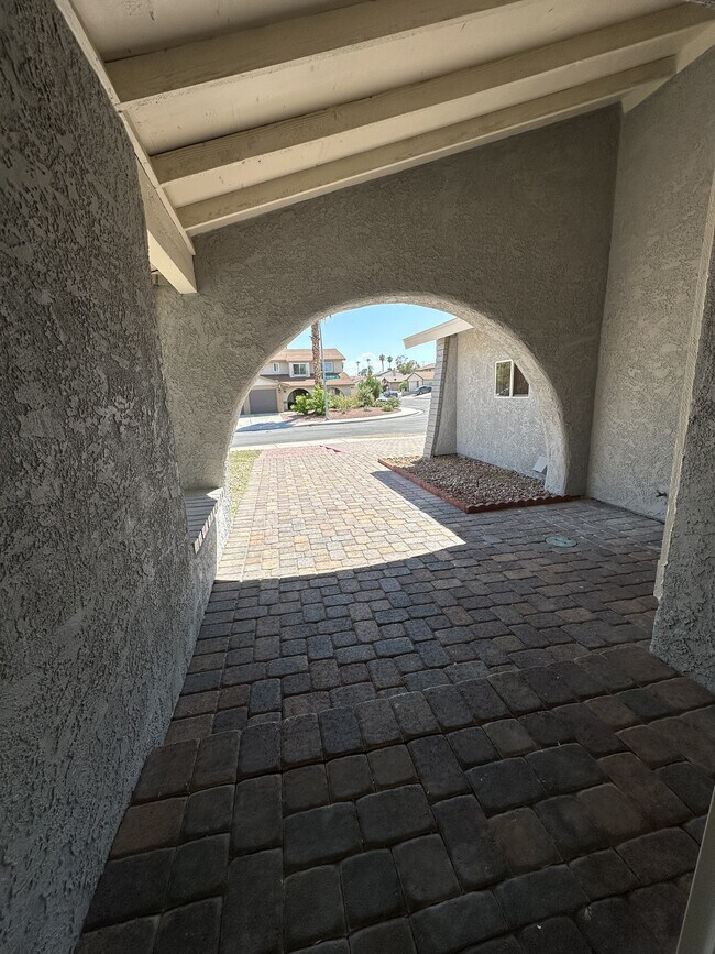 Building Photo - 5442 Sandpiper Ln