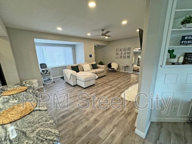 Building Photo - 2524 7th Ave