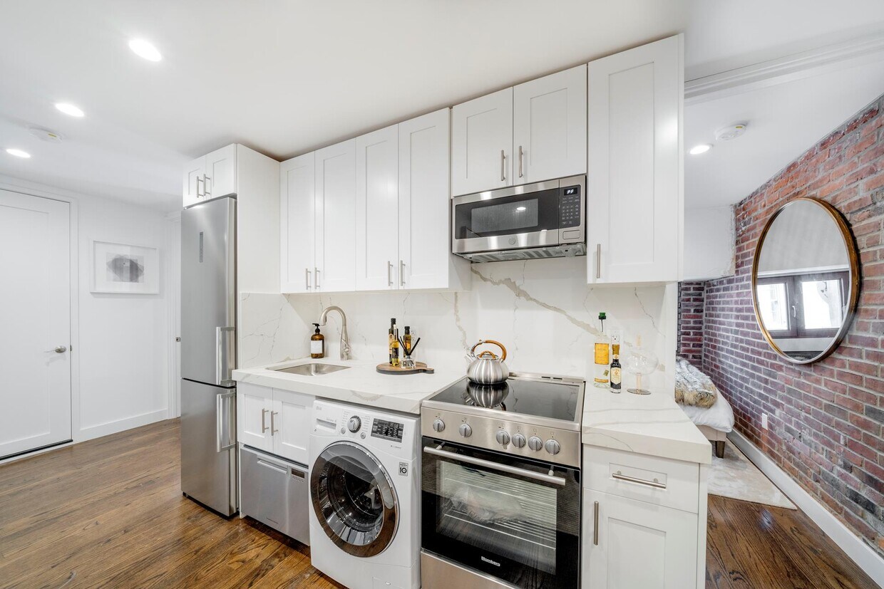 35 Crosby St Unit 3R, New York, NY 10013 Room for Rent in New York
