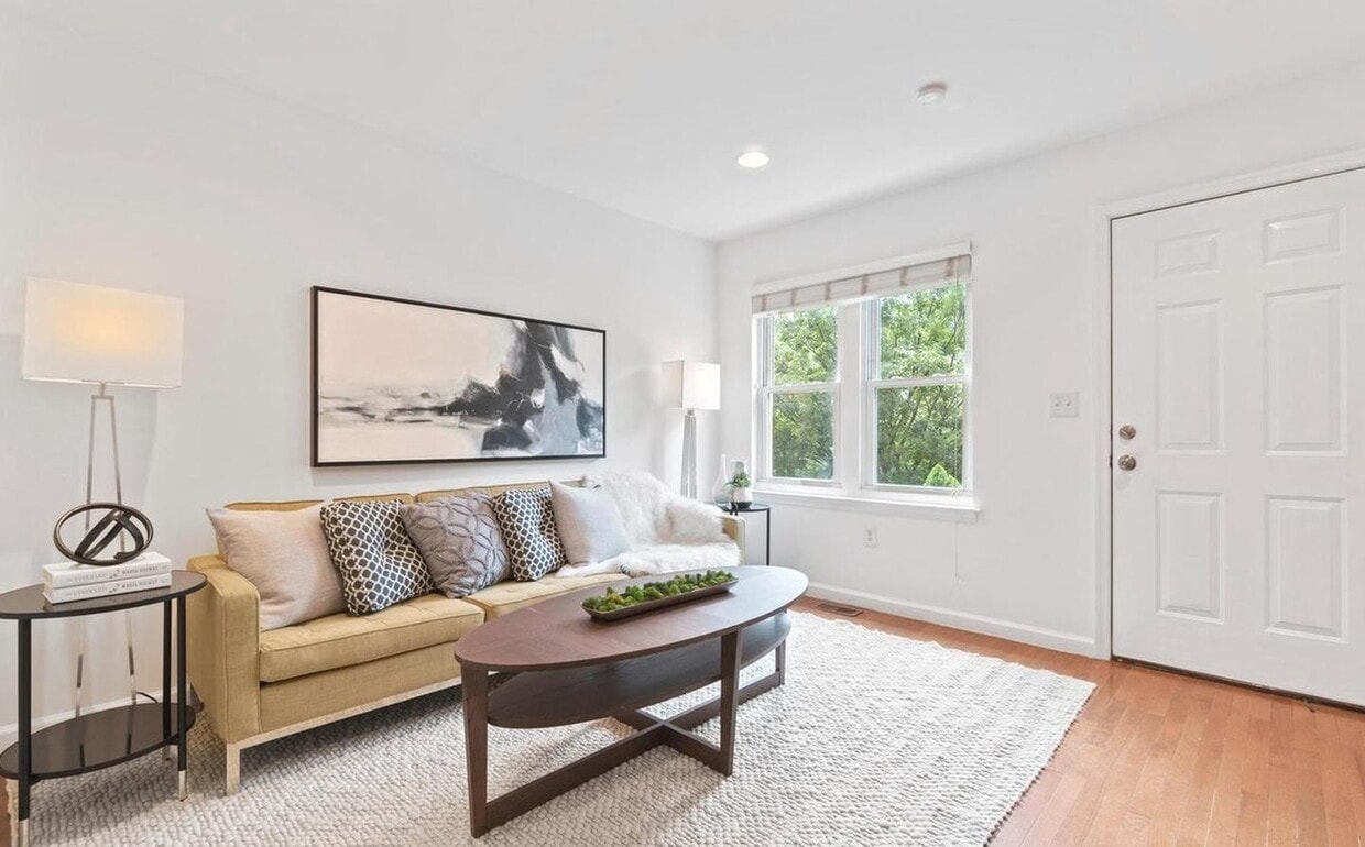 Photo - Room in 5 Bedroom Home at 1317 Belmont St Nw