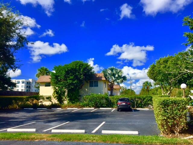 Foto del edificio - 1204 S Lake Dr