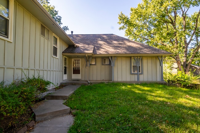 Building Photo - 22921 W 72nd Terrace