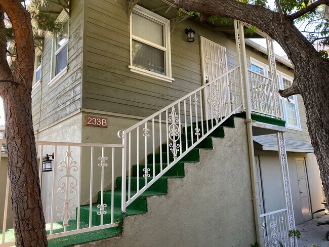 Building Photo - 231 Cordova Properties
