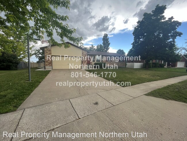 Building Photo - 5 br, 3 bath House - 1651 W. 1290 N.