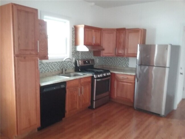 Foto del edificio - 90 Clemence St