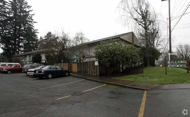 Building Photo - Willow Apartments