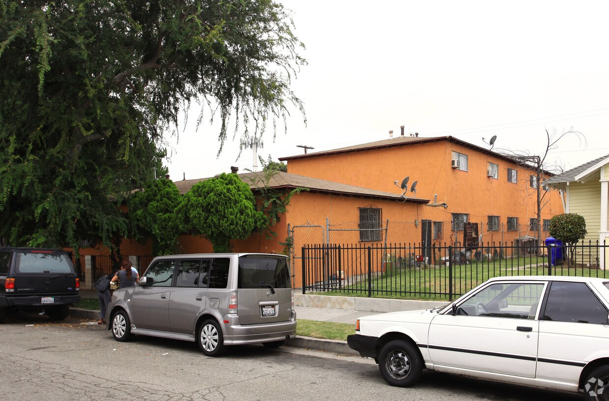 Primary Photo - 6421 Middleton St