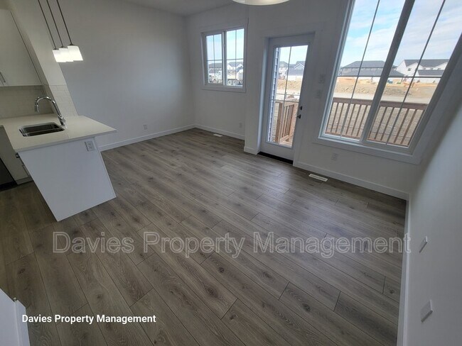 Photo du bâtiment - 7110 Keswick Dr SW