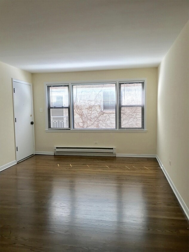 Primary Photo - 1041 S Oak Park Ave