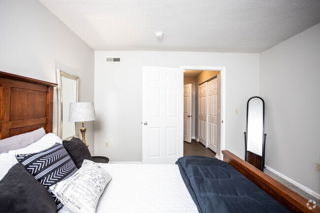 Interior Photo - The Cove at Cooper Lakes