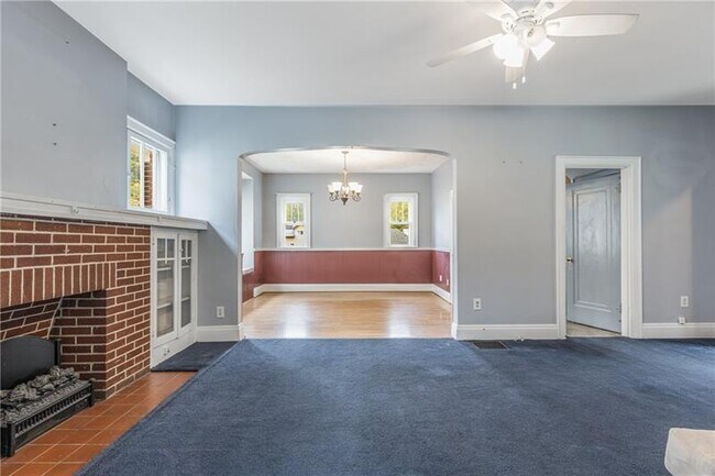 Building Photo - 307 Ambridge Ave
