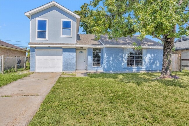 Photo - 15225 Woodforest Blvd House