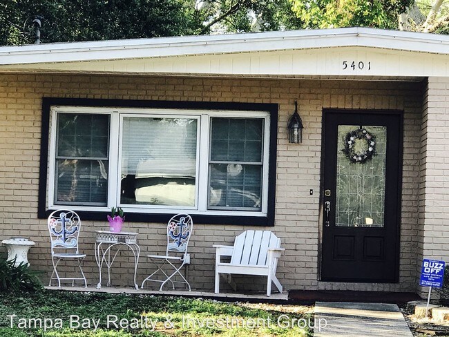 Foto del edificio - 3 br, 2 bath House - 5401 E 98th Avenue