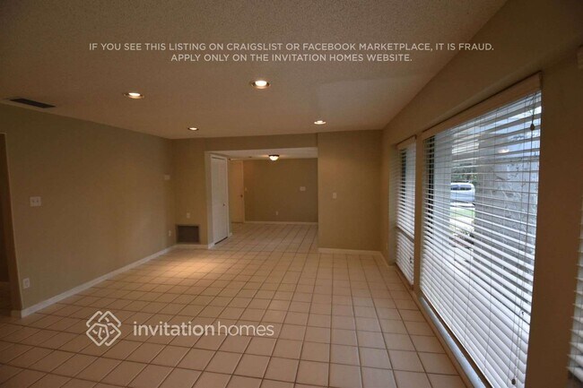 Foto del edificio - 204 W Ridgewood Ct