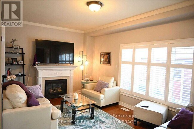 Photo du bâtiment - 2475 CEDAR MEADOW Ln