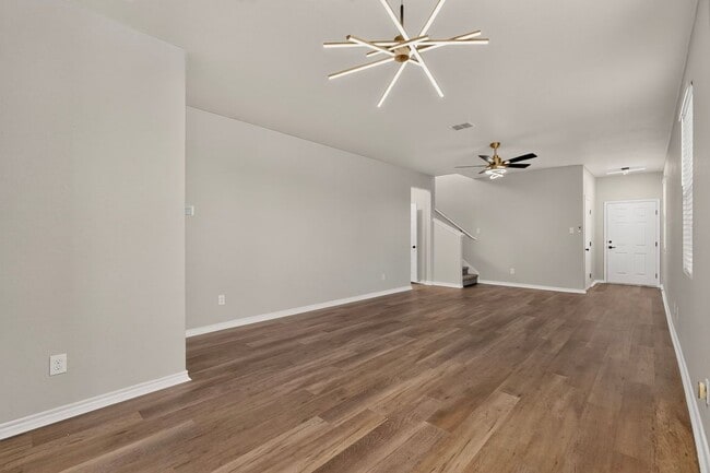 Building Photo - 10423 Green Prairie
