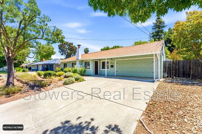 Building Photo - 1574 Alpine Dr