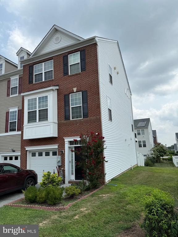 Building Photo - 9887 Deer Run