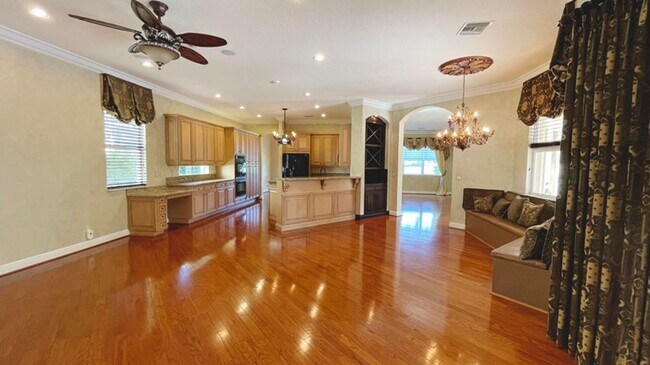 Foto del edificio - 9843 Vía Amati