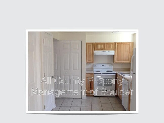 Building Photo - 4790 Osage Dr