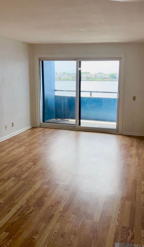 Foto del edificio - 1490 Harbor Dr