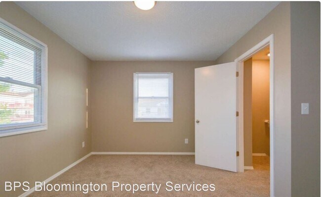 Building Photo - 2 br, 2.5 bath House - 1738 N Lincoln St