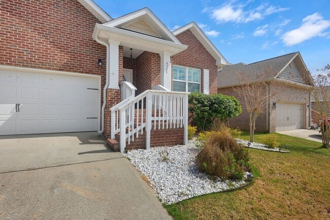 Building Photo - Beautiful home in Ashley Plantation!