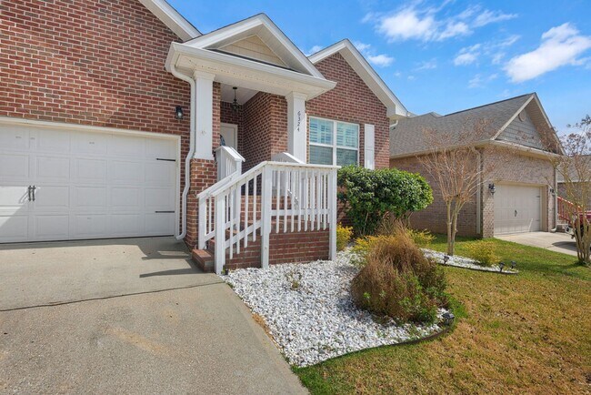 Foto del edificio - Beautiful home in Ashley Plantation!