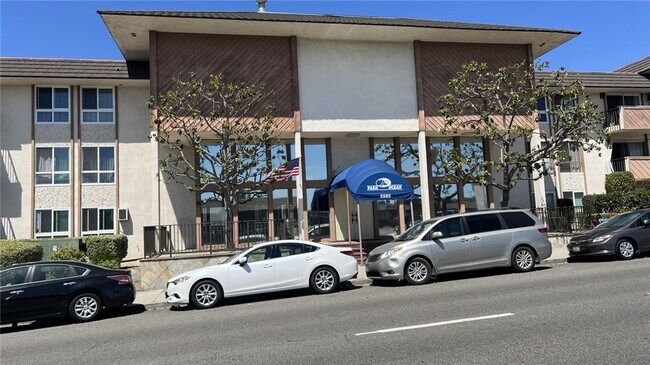 Building Photo - 5585 Pacific Coast Hwy