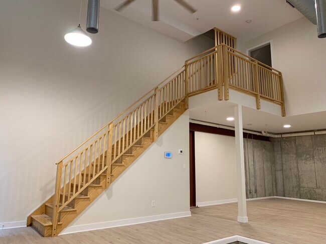 Foto del edificio - 35 Woodside Pl