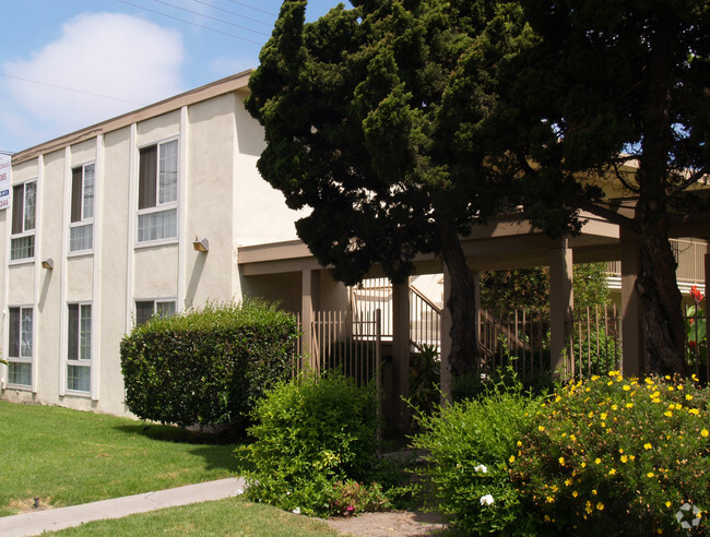 Building Photo - Wilshire Apartments