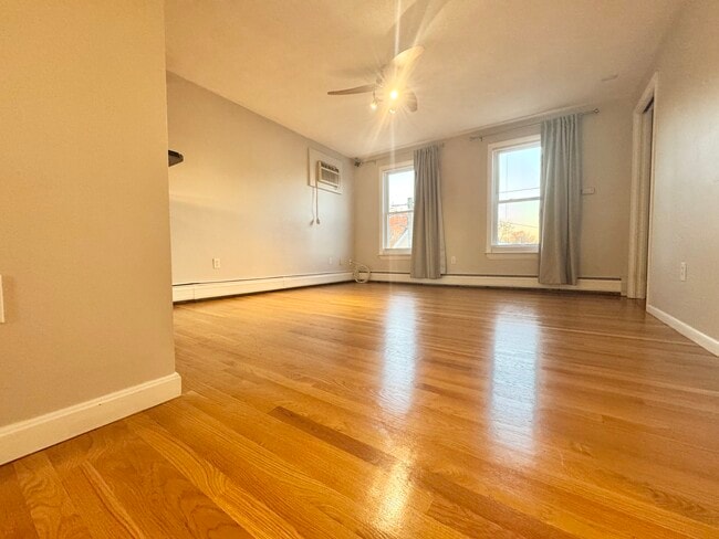 Building Photo - 34 Almont St