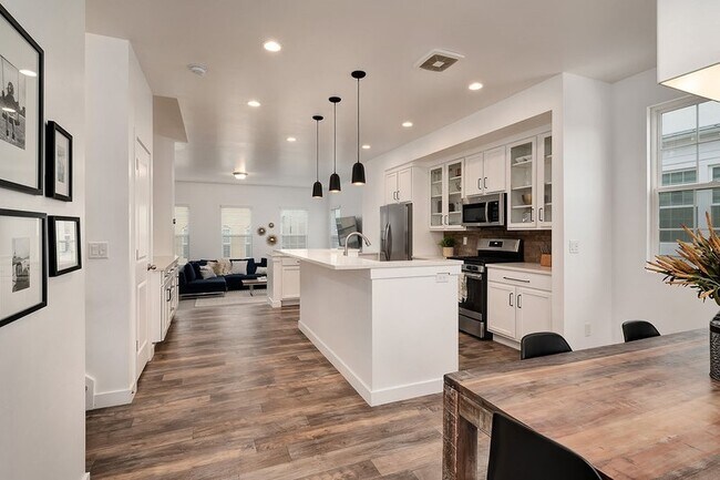 Building Photo - 5321 W Bowstring Way